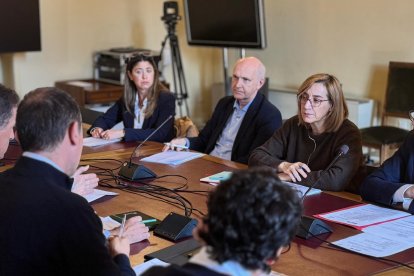 La portavoz de Valladolid Toma la Palabra, Rocío Anguita, durante la reunión