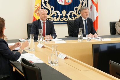 Primera reunión de la Mesa de las Cortes de Castilla y León de esta XII Legislatura.