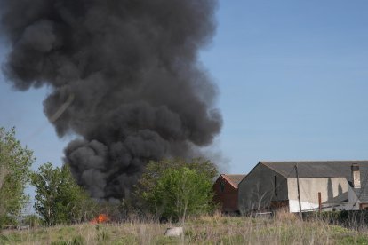 Incendio en La Corala (Laguna de Duero).