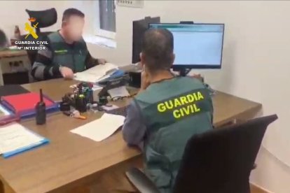 Agentes de la Guardia Civil.