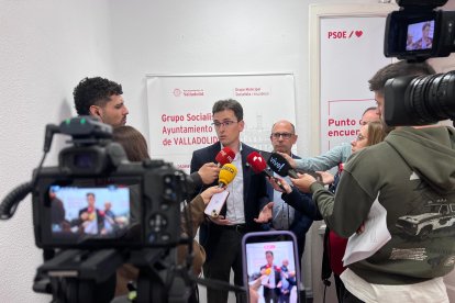 El Grupo Municipal Socialista asegura que los 
anuncios de Carnero sobre aparcamientos son 
propaganda y pretenden tapar sus 
incumplimientos