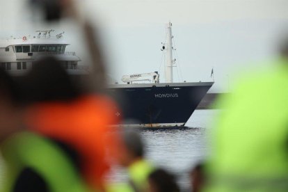 El HM Hondius a su llegada al puerto canario de Granadilla