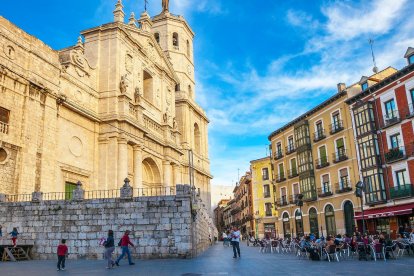 Valladolid afronta un fin de semana de tiempo cambiante, con más claros el sábado y temperaturas más suaves, según la previsión de AEMET.