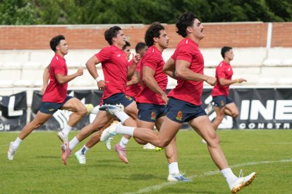 Entrenamiento de España en los campos de Pepe Rojo.