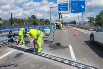 Labores de mantenimiento en las carreteras de Valladolid