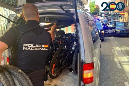 Agente de la Policía Nacional en Valladolid