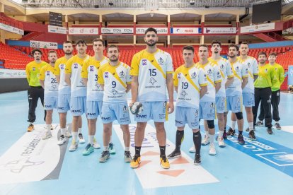 Recoletas Atlético Valladolid con la camiseta especial para disputar la Copa del Rey.