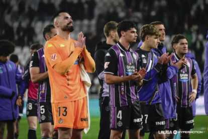 Guilherme y sus compañeros piden perdón tras una derrota.