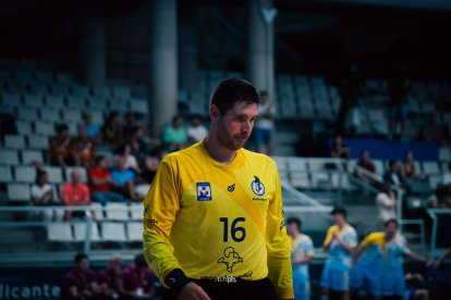 César Pérez, resignado ante el Barcelona en Copa.