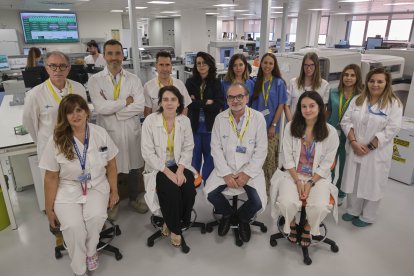 Jesús Manuel y su equipo del Hospital de Salamanca