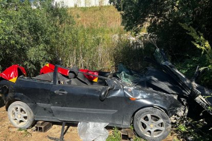 Accidente en la VA-30, en Santovenia de Pisuerga (Valladolid).
