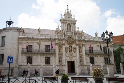 Una imagen del edificio histórico de la Universidad de Valladolid.