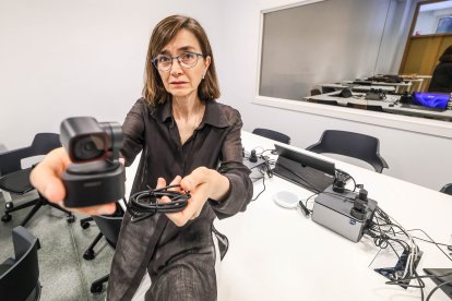 Esther Calderón-Monge está al frente del Laboratorio de Neurociencia Aplicada a la Inteligencia  Artificial de la UBU.