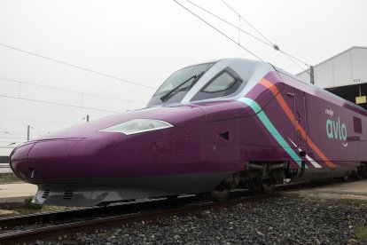 Tren del servicio Avlo, el AVE 'low cost' de Renfe.