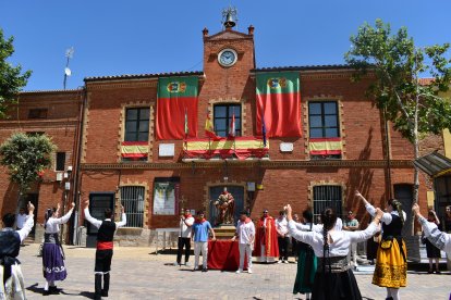 El Ayuntamiento de Cigales durante la celebración de las fiestas de Santa Marina