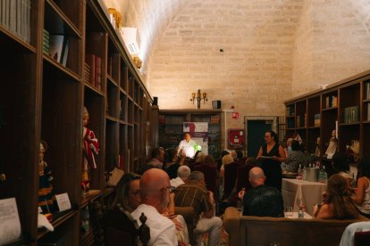 La Diputación de Valladolid anima a participar en las actividades culturales que se organizan en Urueña y Fuensaldaña.

La Diputación de Valladolid anima a los ciudadanos a participar como protagonistas de dos de las actividades culturales más singulares que se celebran en Urueña y Fuensaldaña.

ESPAÑA EUROPA CASTILLA Y LEÓN SOCIEDAD
DIPUTACIÓN DE VALLADOLID