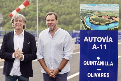 Carlos Martínez y Óscar Puente en la inauguración de dos tramos de la A-11