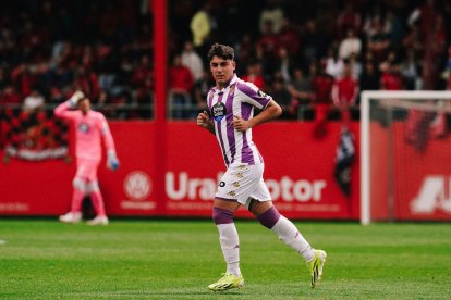 El lateral derecho Koke, en su único partido de Liga con el primer equipo blanquivioleta, en Miranda.