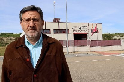El portavoz del Grupo Provincial Socialista, Francisco Ferreira, junto al parque de bomberos de la Diputación

El Grupo Provincial Socialista cuestionará al presidente, Conrado Íscar, por el "fiasco" del parque de bomberos en Arroyo de la Encomienda sobre la ubicación del parque destinado a prestar servicio al alfoz de Valladolid por la Diputación y las consecuencias de la ruptura del convenio con el Ayuntamiento de la capital vallisoletana.

POLITICA ESPAÑA EUROPA CASTILLA Y LEÓN SOCIEDAD
PSOE