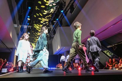 Desfiles de la primera jornada de la Pasarela Uniendo Moda Castilla y León