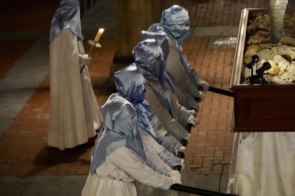 Procesión general de la Sagrada Pasión del Redentor, de la Semana Santa de Valladolid, 2024.
