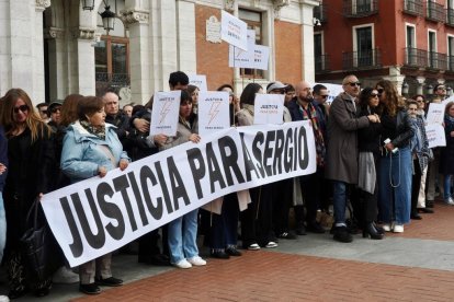 Concentración para pedir justicia por Sergio Delgado. PHOTOGENIC