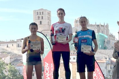 Podio femenino en Zamora con Esther Gómez en lo más alto