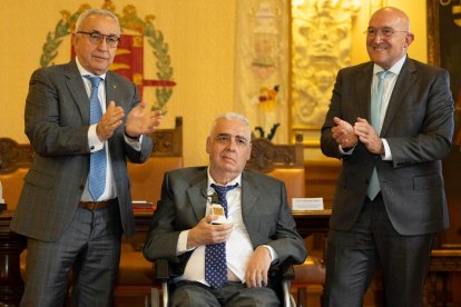 Paco de la Criolla con la camiseta del equipo olímpico español