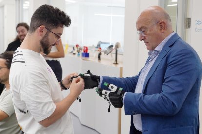 El alcalde, Jesús Julio Carnero, en la presentación del videojuego 'The Occultist'