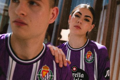Presentación de la primera equipación del Real Valladolid para la 2024-25