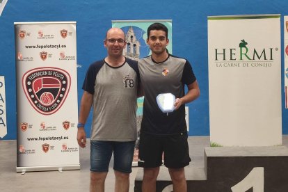 Hugo León, MVP Open Nacional de Frontenis en Cogeces del Monte