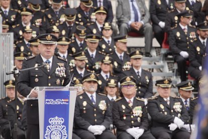El jefe Superior de Policía de Castilla y León, Juan Carlos Hernández, durante el acto de entrega de la Medalla de Oro de la Ciudad de Valladolid a la Policía Nacional