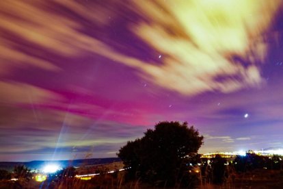 Los cielos de Ávila se iluminan con una aurora boreal