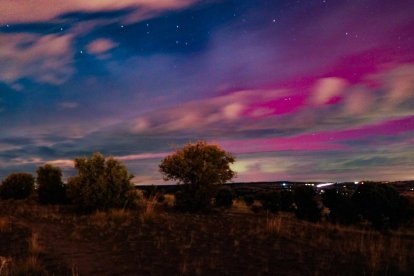 Los cielos de Ávila se iluminan con una aurora boreal