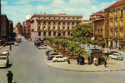 Aspecto de la plaza de España de Valladolid en los años 60 del pasado siglo