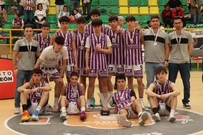 Real Valladolid Baloncesto cadete masculino, subcampeón de Castilla y León.