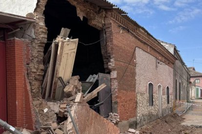 Derrumbe de la pared de una panera en Rodilana, Medina del Campo.