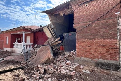 Derrumbe de la pared de una panera en Rodilana, Medina del Campo.