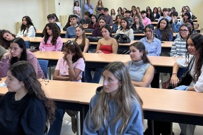 Nuevos estudiantes UEMC