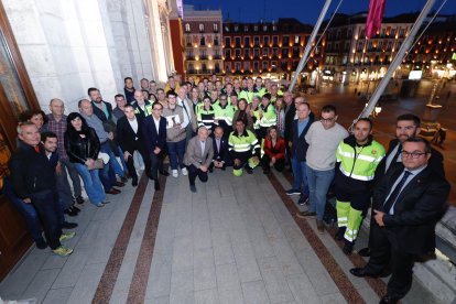 Carnero junto al Servicio de Limpieza de la ciudad