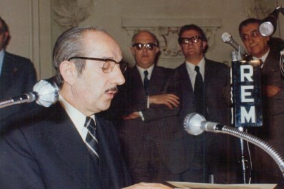 Toma de posesión en el cargo de alcalde de Valladolid de Julio Hernández Díez en 1974.