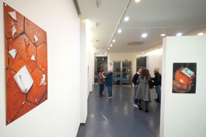 Una imagen de la galería, con dos obras de Fadrique