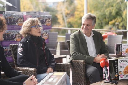 Alfonso Jiménez Rodríguez-Vila, Nachi García Iglesias, presentan su nuevo pavo de Acción de Gracias