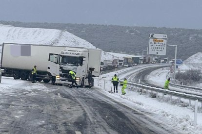 Intervención de la Guardia Civil en carreteras de Valladolid.