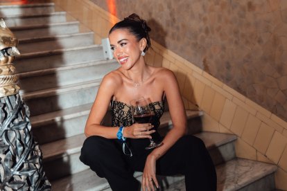 Algunas de las figuras más influyentes del panorama cultural disfrutan de vinos Ribera del Duero en Cinema Mansion by Bubulú.