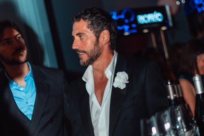 Algunas de las figuras más influyentes del panorama cultural disfrutan de vinos Ribera del Duero en Cinema Mansion by Bubulú.