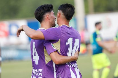Amistoso entre el Real Valladolid y el Tordesillas. / LOSTAU