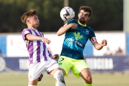 Amistoso entre el Real Valladolid y el Tordesillas. / LOSTAU