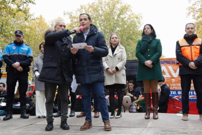 Homenaje a las víctimas de accidentes de tráfico en Valladolid.- J. M. LOSTAU