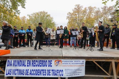 Homenaje a las víctimas de accidentes de tráfico en Valladolid.- J. M. LOSTAU
